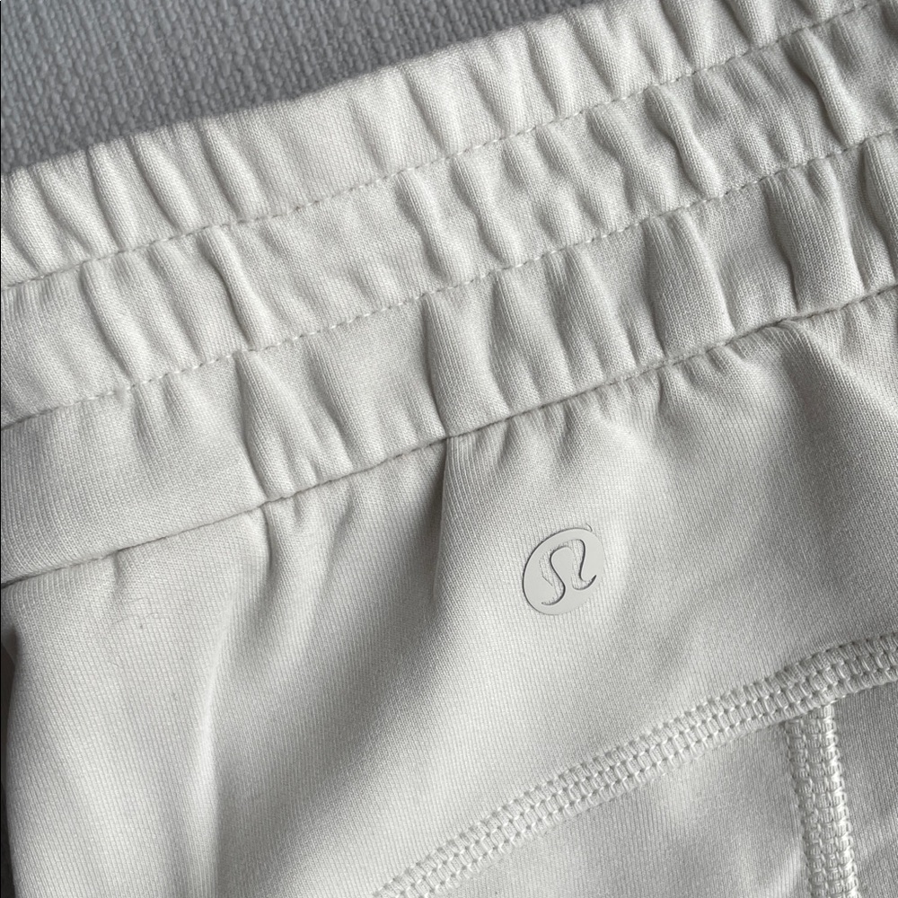 NWT Lululemon softstreme high rise pant regular size 6 in BONE - Picture 10 of 11